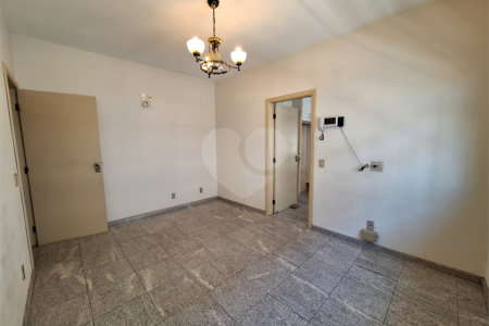 Casa à venda ou para alugar com 4 quartos, sendo 2 suítes,  em Santa Rosa, Vinhedo, SP