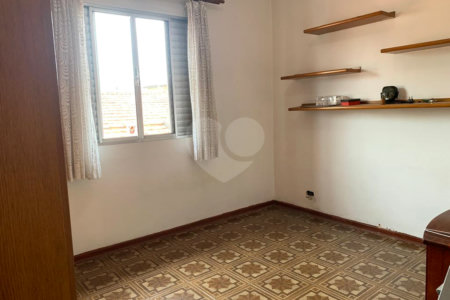 Sobrado à venda com 3 quartos em Jardim Oriental, São Paulo, SP