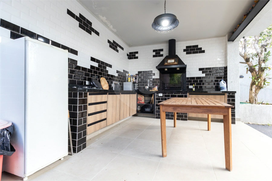 Casa à venda com 4 suítes no condomínio Villa Castanheira, São Paulo - SP