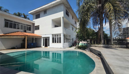 Casa à venda com 4 quartos, sendo 3 suítes, em Jardim Prudência, São Paulo, SP