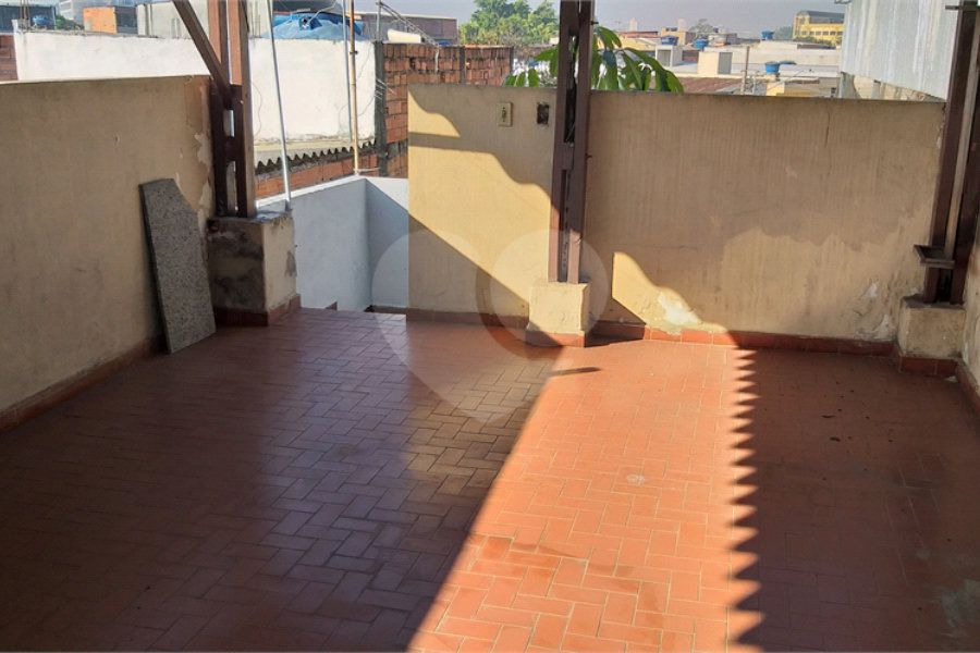 Sobrado à venda com 4 quartos em Parque Edu Chaves, São Paulo, SP