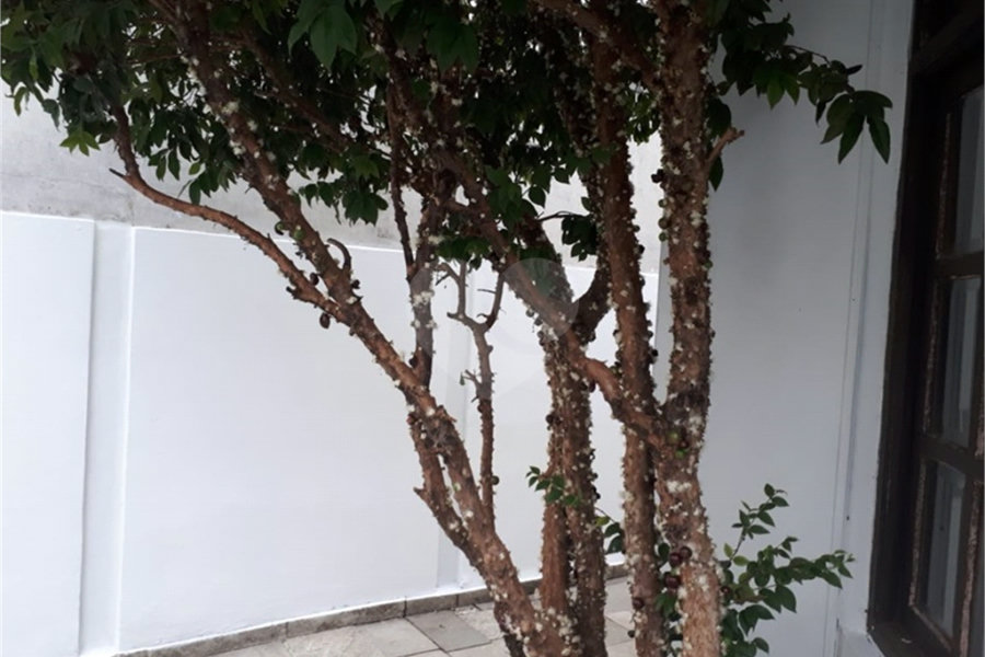 Sobrado à venda com 5 quartos, sendo 3 suítes, em Tremembé, São Paulo, SP