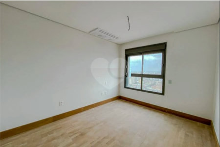 Apartamento à venda com 4 suítes em Vila Gomes Cardim, São Paulo, SP