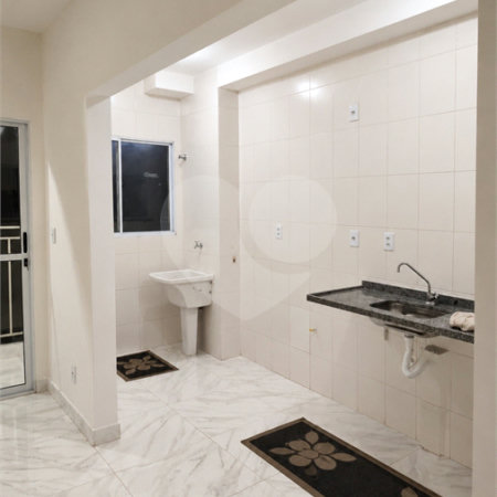 Apartamento à venda com 2 quartos no Centro-sul, Várzea Grande, MT