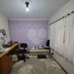 Casa à venda com 3 quartos, sendo 1 suíte, em Centreville, Santo André, SP