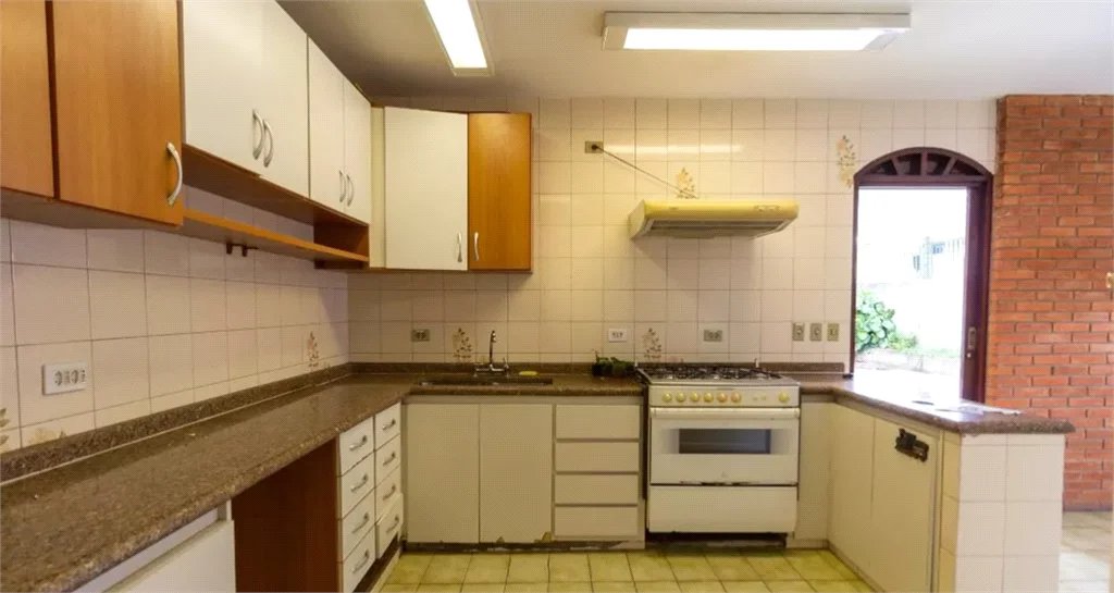 Casa à venda com 4 quartos, sendo 1 suíte,  em Vila Tiradentes, São Paulo, SP