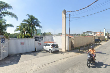 Apartamento à venda com 2 quartos em Jardim Itamarati, Poá, SP