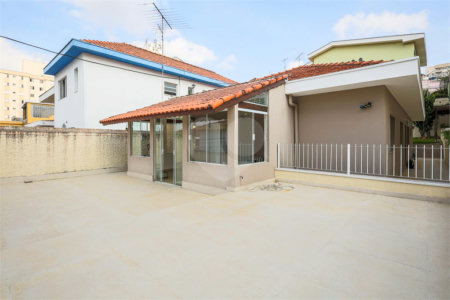 Casa Térrea à venda com 3 quartos, sendo 1 suíte, em Cidade Vargas, São Paulo, SP