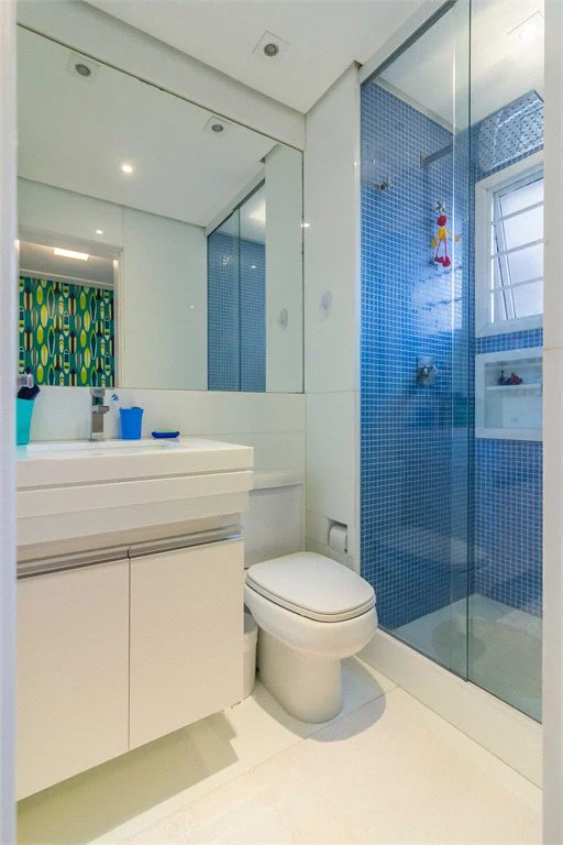 Apartamento à venda com 3 suítes em Vila Cordeiro, São Paulo, SP