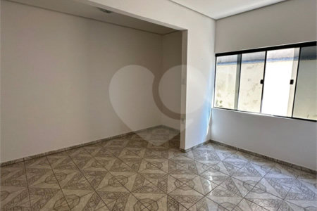 Casa à venda com 2 quartos, sendo 1 suíte,  em Jardim Aeroporto, Ponta Porã, MS