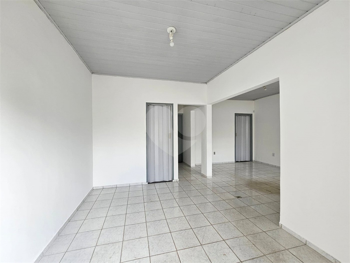 Casa à venda com 2 quartos, sendo 1 suíte, no Centro, Atibaia, SP