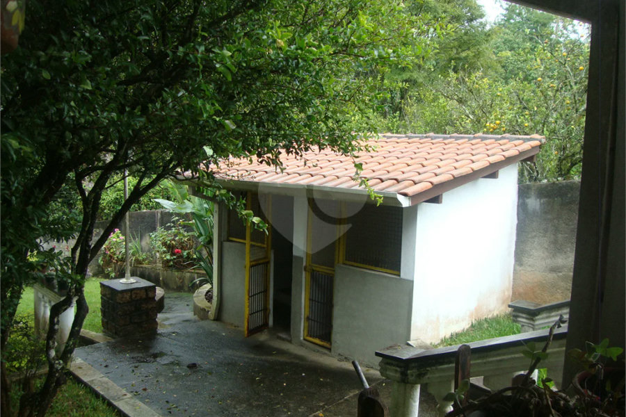 Chácara à venda com 5 quartos, sendo 2 suítes, em Jardim Arujá, Arujá, SP