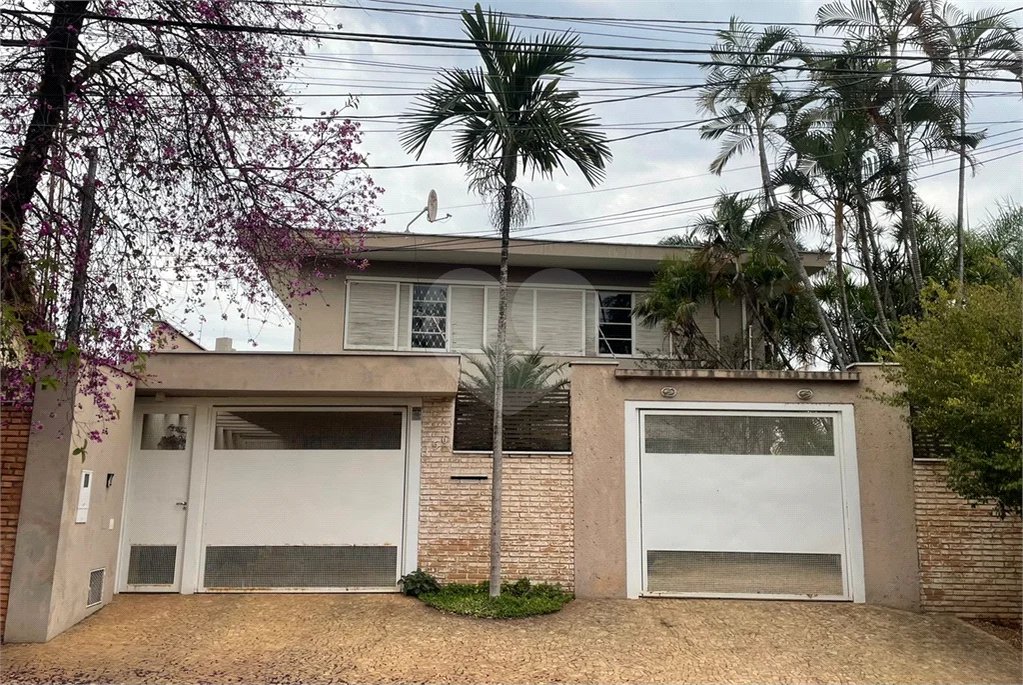Casa à venda com excelente localização comercial