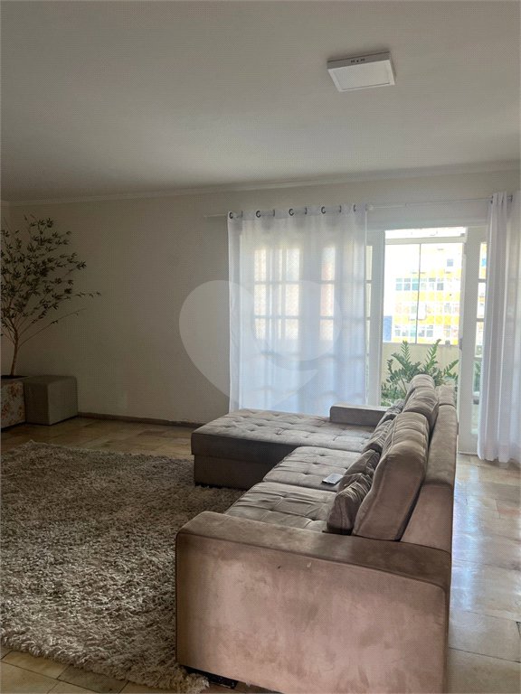 Cobertura penthouse com 486 m², 5 dormitórios e 2 vagas em ótima localização