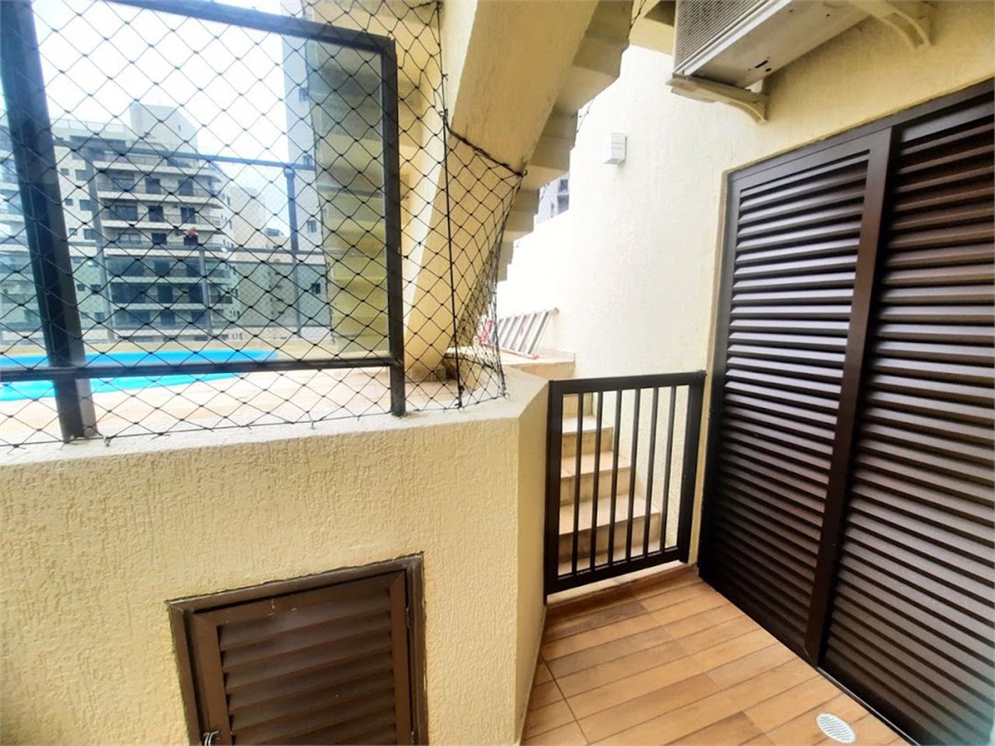 Apartamento com 3 dormitórios à venda, 202 m² por R$ 750.000,00 - Jardim Belmar - Guarujá/SP