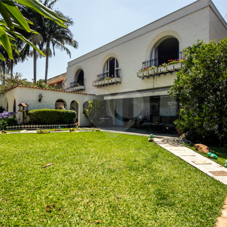 Casa à venda com 4 quartos, sendo 2 suítes,  em Interlagos, São Paulo, SP