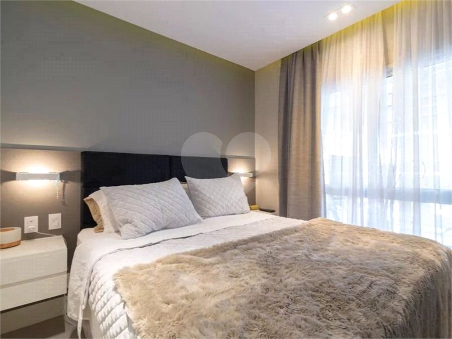 Apartamento à venda com 2 quartos, sendo 1 suíte, em Vila Olímpia, São Paulo, SP