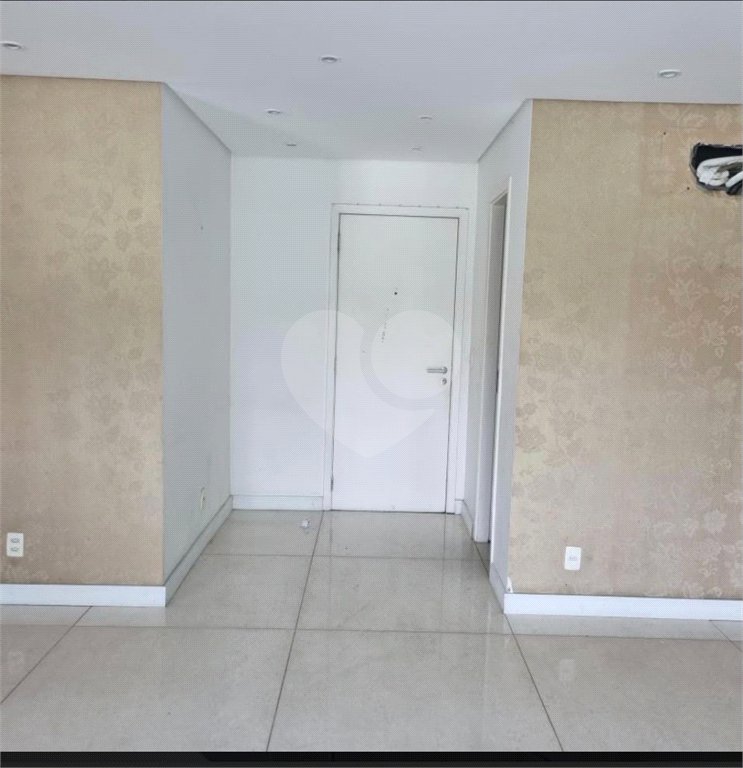 Apartamento à venda com 3 suítes em Várzea da Barra Funda, São Paulo, SP
