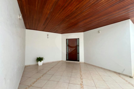Casa à venda com 3 quartos em Jardim Alvorada, Itapetininga, SP