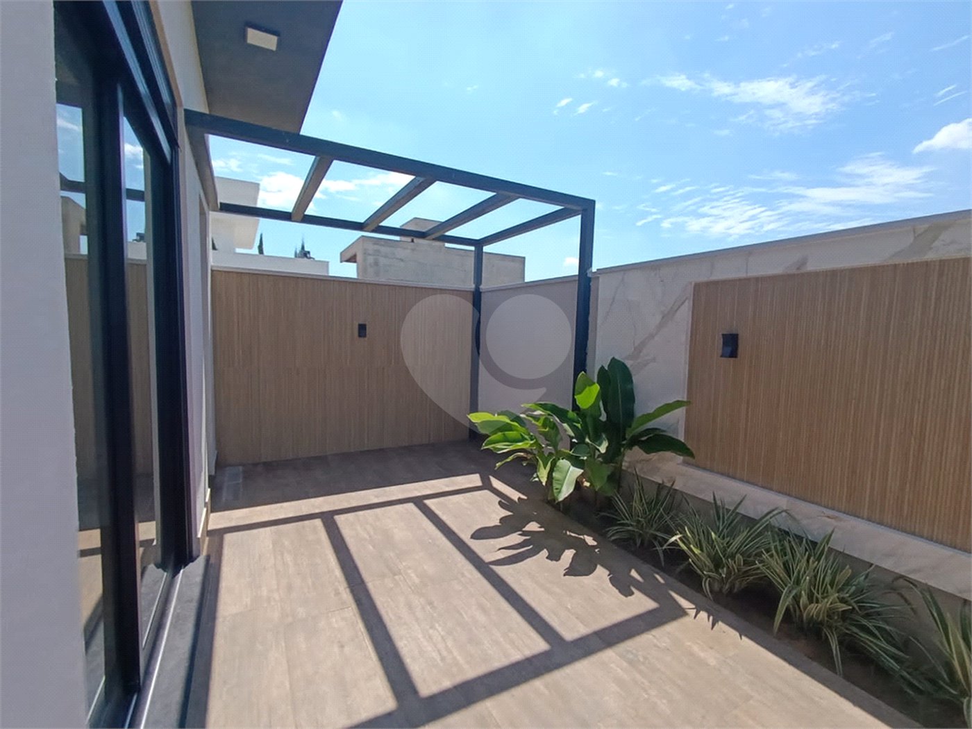 Casa à venda com 3 suítes no condomínio Villa Sapezal, Indaiatuba - SP