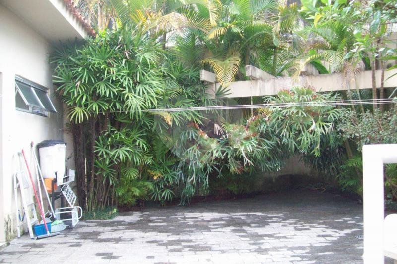 Sobrado à venda com 5 quartos, sendo 2 suítes, em Jardim São Bento, São Paulo, SP