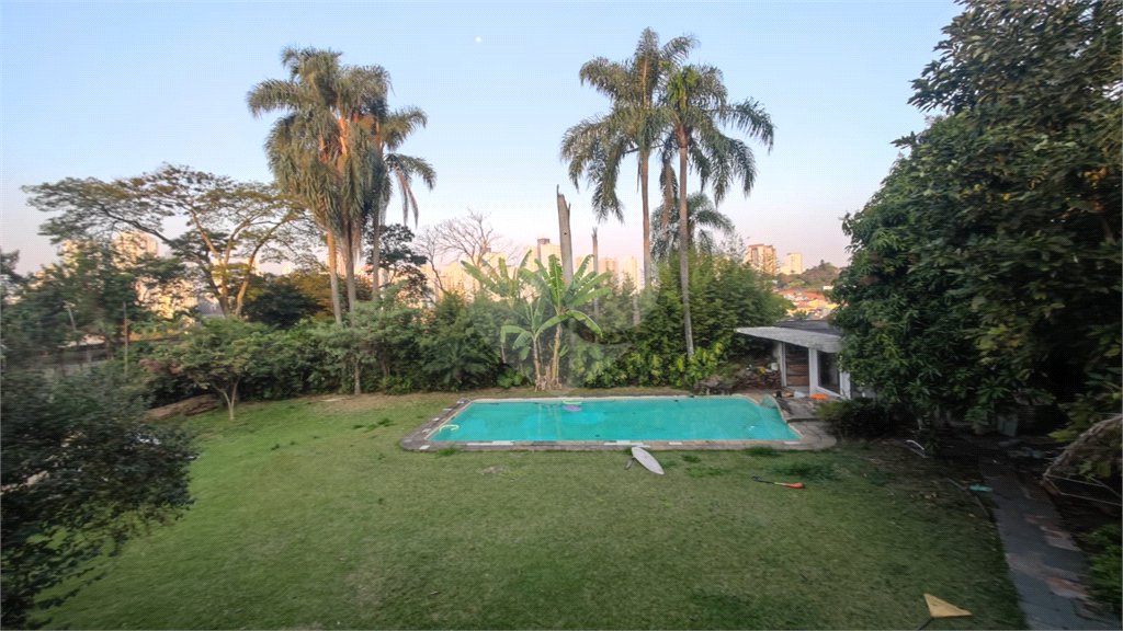 Casa Térrea à venda com 5 quartos, sendo 2 suítes, em Chácara Monte Alegre, São Paulo, SP