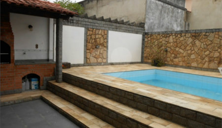 Casa à venda com 4 quartos, sendo 1 suíte,  em Campo Grande, Rio de Janeiro, RJ