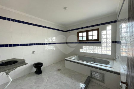 Sobrado à venda com 3 suítes em Vila Mazzei, São Paulo, SP