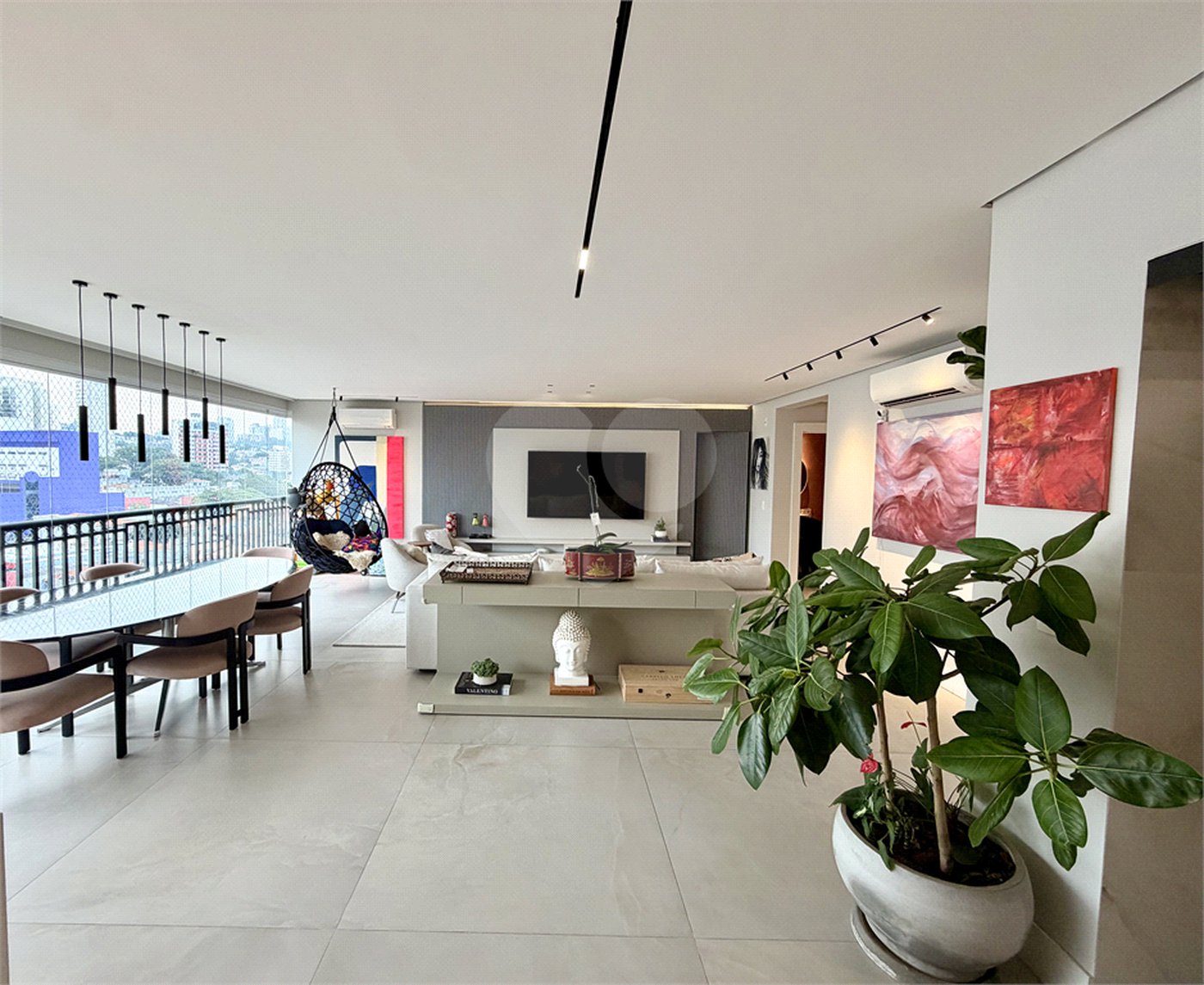 Apartamento à venda com 3 suítes em Vila Romana, São Paulo, SP