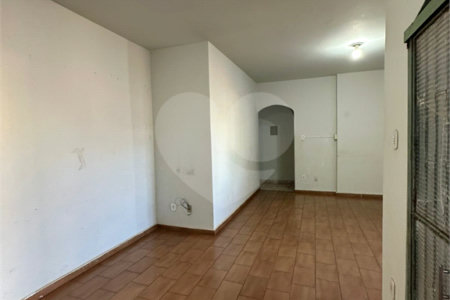 Casa à venda com 4 quartos, sendo 1 suíte,  em Jardim Estoril, Ponta Porã, MS