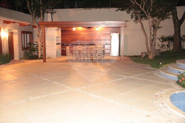 Sobrado à venda ou para alugar com 4 suítes em Alto da Boa Vista, São Paulo, SP