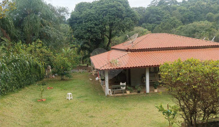 Chácara à venda com 3 suítes em Chácaras do Guacuri, Itupeva, SP