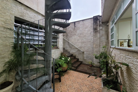 Sobrado à venda com 5 quartos, sendo 2 suítes, em Jardim Vera Cruz, São Paulo, SP