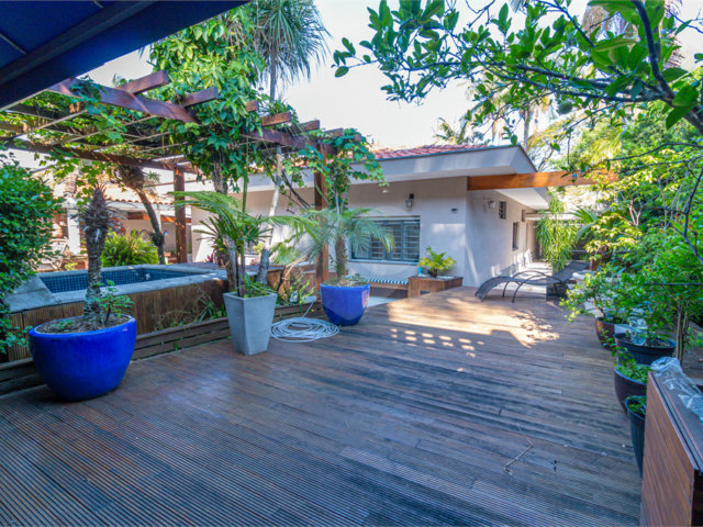 Casa à venda com 3 suítes em Chácara Monte Alegre, São Paulo, SP