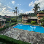 Casa à venda com 3 quartos, sendo 1 suíte, no condomínio Alpes da Cantareira, Mairiporã - SP