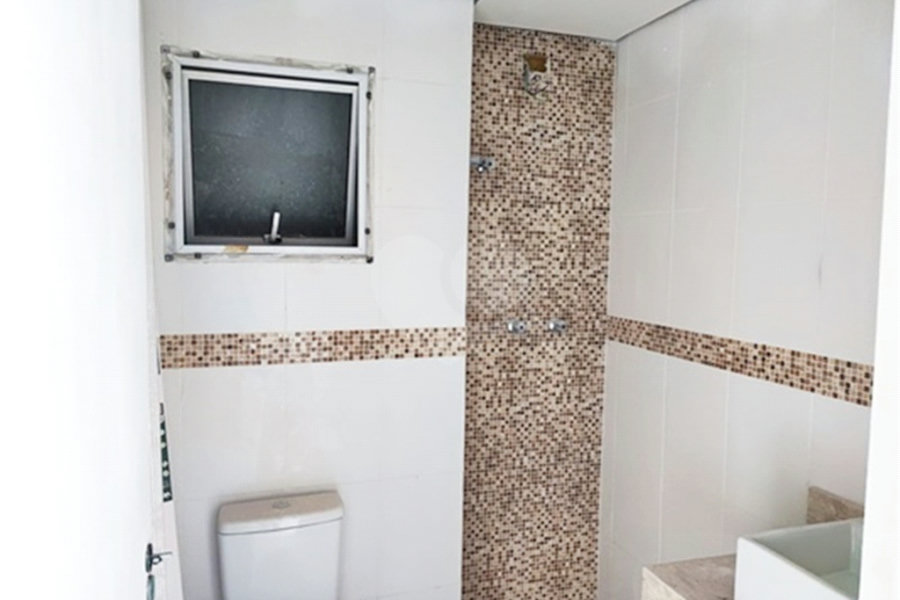 Casa à venda com 3 quartos, sendo 1 suíte,  no condomínio Ouro Verde, Guarulhos - SP