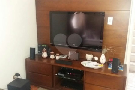 Sobrado à venda com 4 quartos, sendo 1 suíte,  em Santa Teresinha, São Paulo, SP