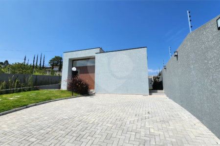 Casa para alugar com 3 quartos, sendo 1 suíte, no condomínio Chácaras Brasil, Atibaia - SP