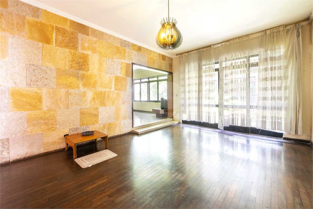 Casa Térrea à venda com 4 quartos, sendo 2 suítes, em Brooklin Velho, São Paulo, SP
