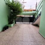Casa à venda com 4 quartos, sendo 1 suíte, em Parque Maria Domitila, São Paulo, SP