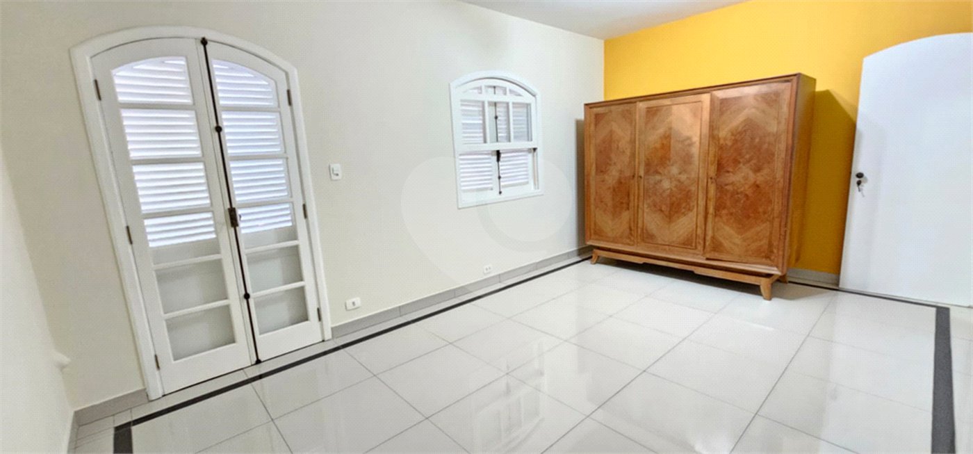 Sobrado à venda com 3 quartos, sendo 1 suíte,  em Jardim Humaitá, São Paulo, SP