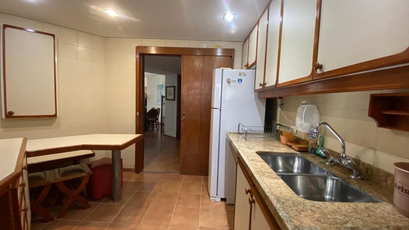 Apartamento com 3 dormitórios à venda, 170 m² por R$ 1.430.000,00 - Pitangueiras - Guarujá/SP