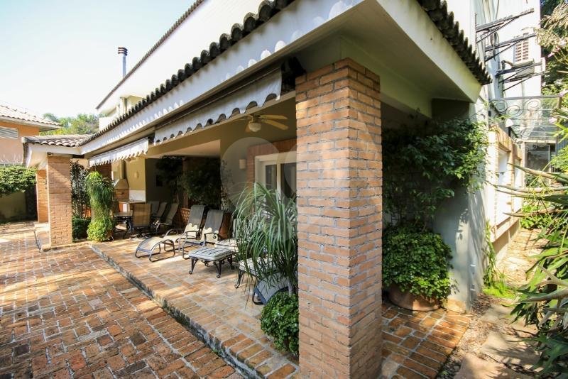 Casa à venda com 3 quartos, sendo 2 suítes,  em Vila Tramontano, São Paulo, SP