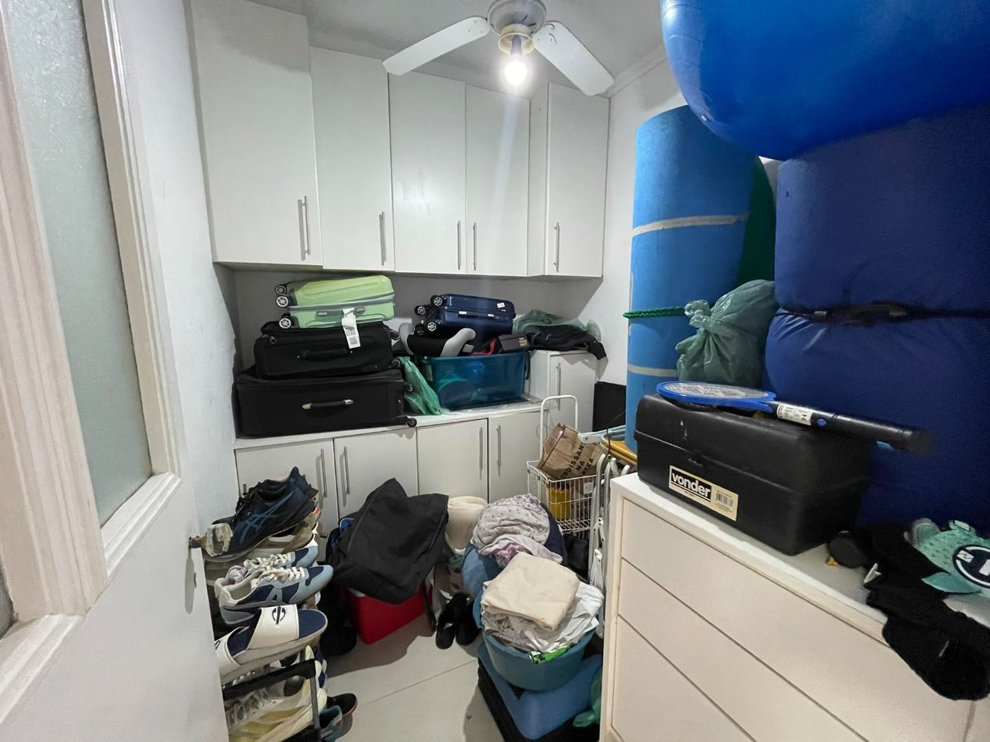 Apartamento 3 dormitórios (1 suíte), vaga para 2 carros, no Boqueirão, Santos