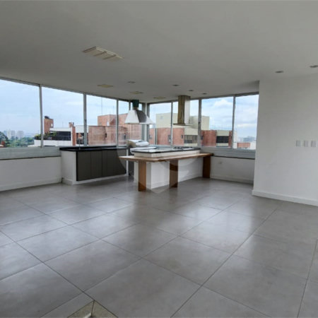 Apartamento à venda com 3 quartos, sendo 2 suítes,  em Paraíso do Morumbi, São Paulo, SP
