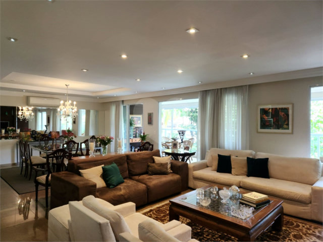 Apartamento à venda com 4 suítes em Granja Julieta, São Paulo, SP