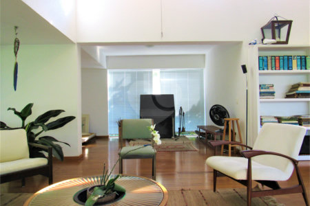 Casa à venda com 3 quartos, sendo 1 suíte, em Guarapiranga, São Paulo, SP