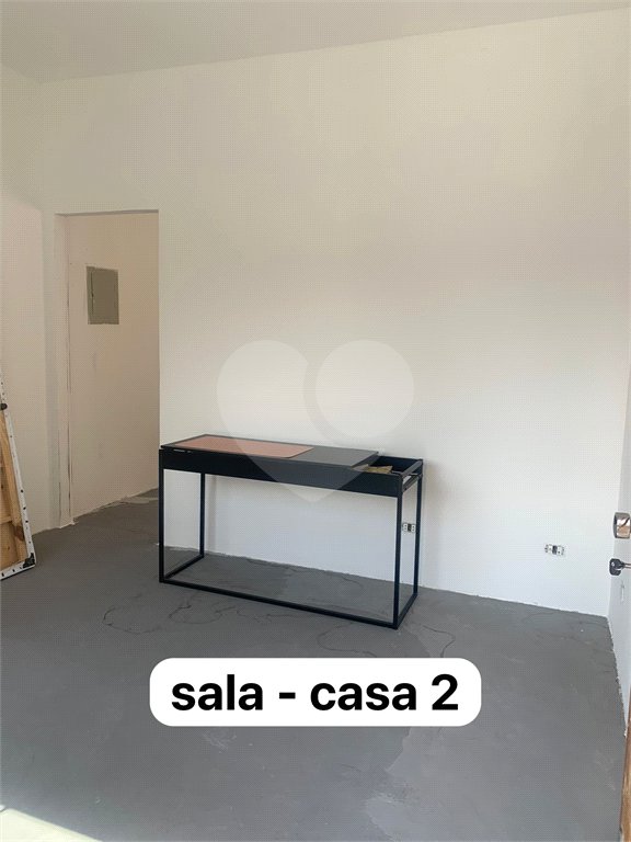Casa à venda com 2 quartos em Vila Guedes, São Paulo, SP