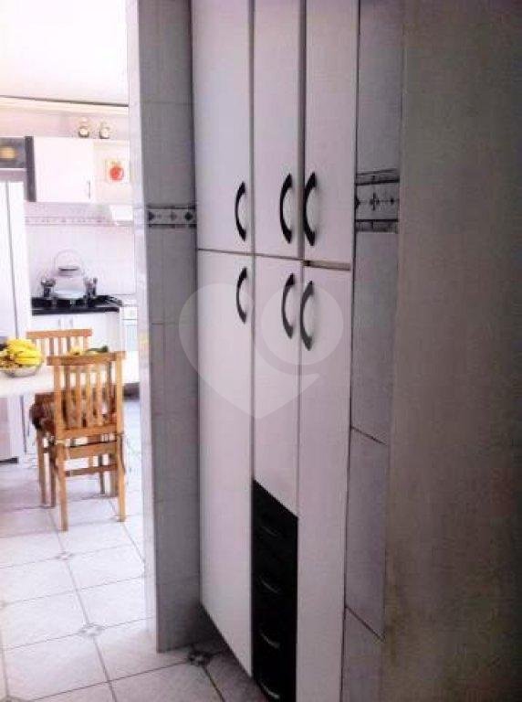 Sobrado à venda com 3 quartos, sendo 1 suíte, em Parque Continental II, Guarulhos, SP
