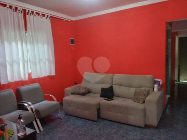 Sobrado à venda com 4 quartos em Tremembé, São Paulo, SP